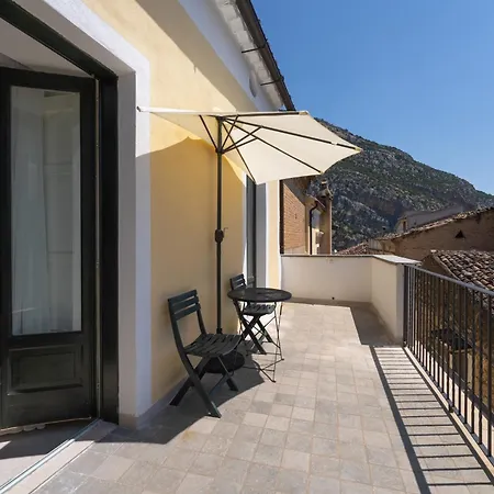 B&B Da Sisina 치비타